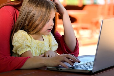 Expertos alertan: la ciberseguridad ya es parte de la educación financiera infantil