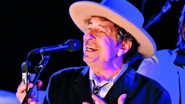 La Academia desiste de contactar al nobel Bob Dylan