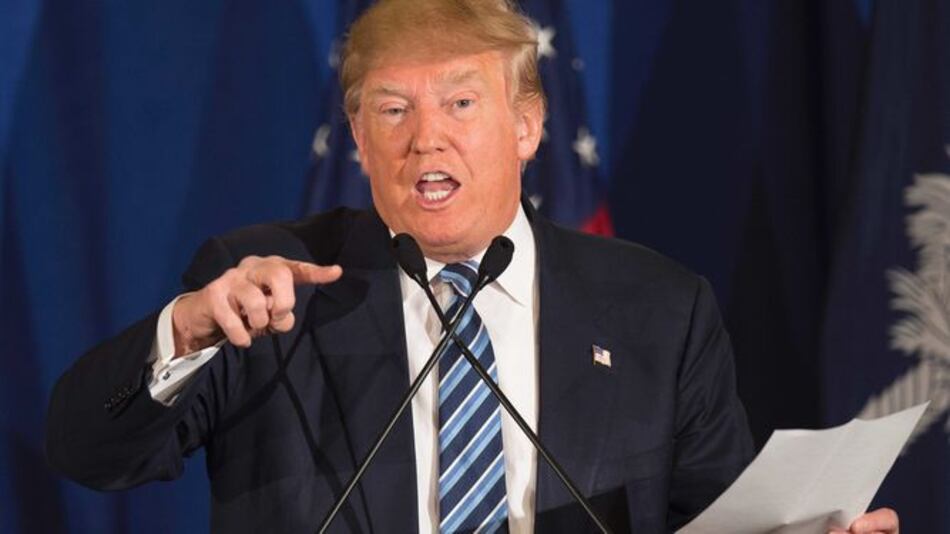 Donald Trump discute con el papa por muro fronterizo