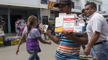 La ayuda humanitaria, arma política en la pugna Maduro-Guaidó