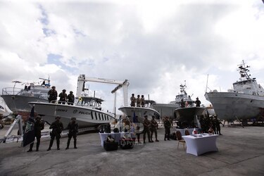 Estados Unidos dona a Panamá equipos para el combate contra el narcotráfico