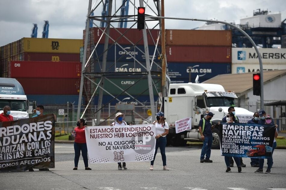 Transportistas de carga terrestre inician un paro indefinido
