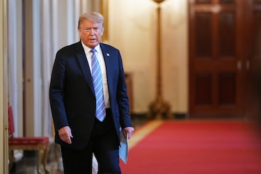 Irán pide a Interpol que le ayude a detener a Trump por muerte de general iraní en Irak