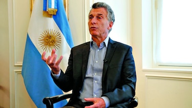 Congelan sueldos de altos funcionarios argentinos
