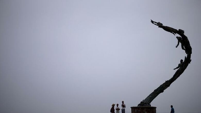 Ante la llegada del huracán ‘Patricia’ es evacuada Puerto Vallarta