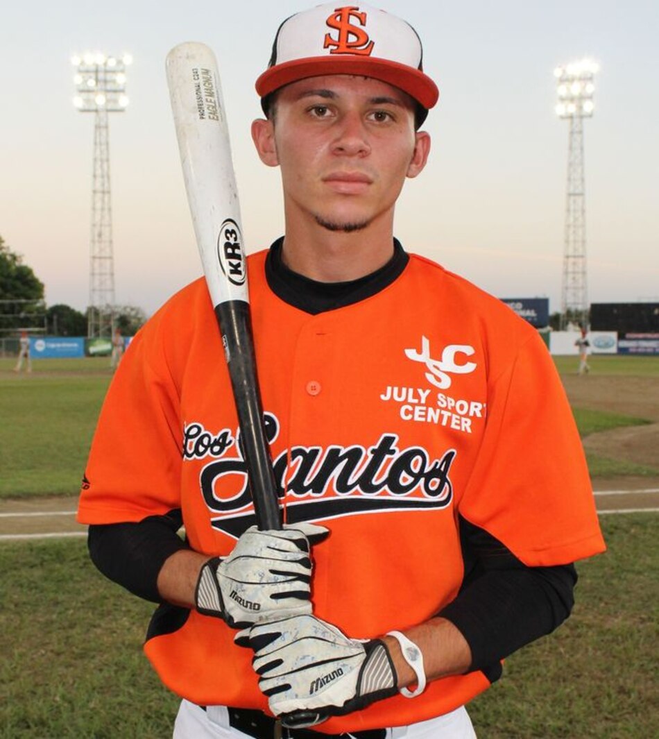 El santeño César Cortez gana premio al Jugador Más Valioso