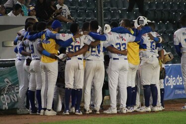 Fedebeis sanciona a nueve peloteros por trifulca en semifinal entre Bocas y Colón