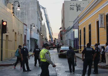 Un incendio afecta a teatro fundado en 1908 en la ciudad mexicana de Mérida