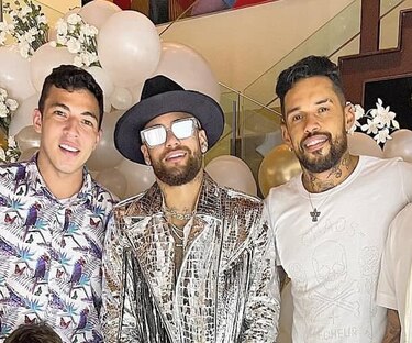 Neymar zanja entre risas rumores de supuesta megafiesta de fin de año