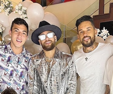 Neymar zanja entre risas rumores de supuesta megafiesta de fin de año