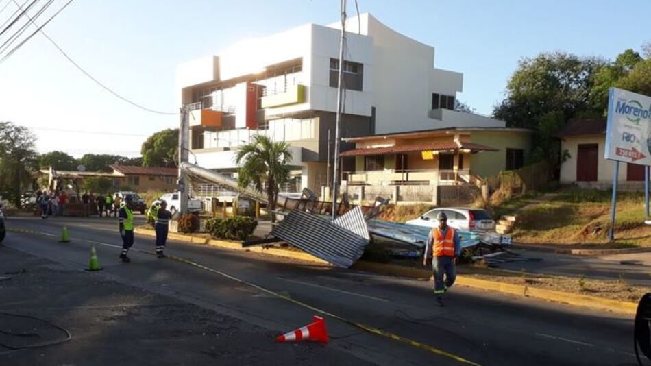 Colapsa valla en Chitré