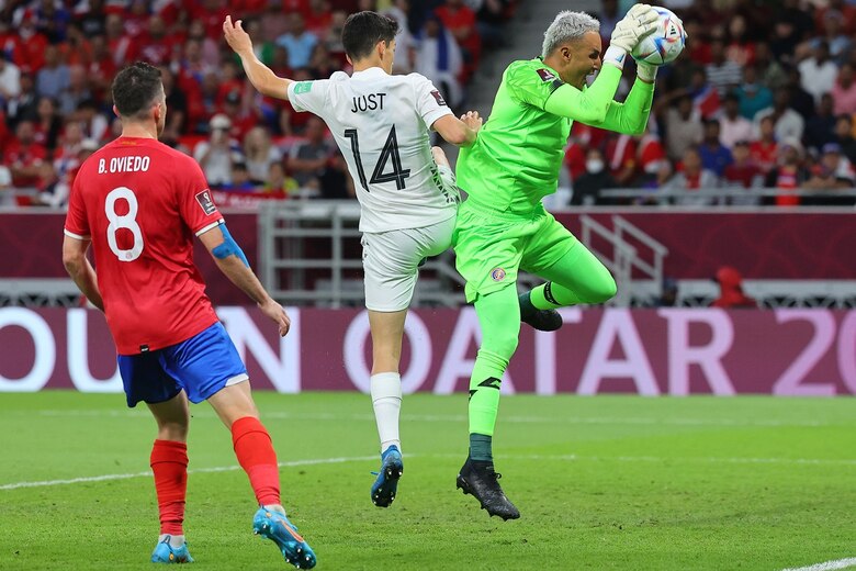 Costa Rica supera 1-0 a Nueva Zelanda y logra el último cupo para el Mundial de Catar