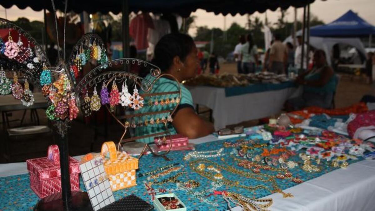 Artesanos exponen productos para todos los gustos en la Feria de Capira