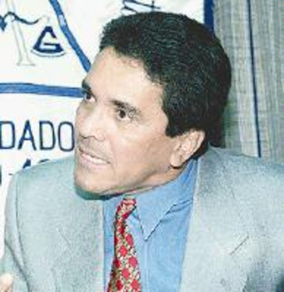 Fallece César Guevara