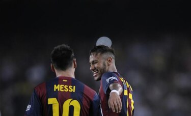 Messi y Neymar llevan al Barcelona a la victoria; Cavani, el héroe del PSG