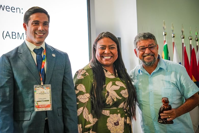 Tres alcaldes y líderes religiosos panameños se refugian en un búnker en Israel, tras ataque de Irán