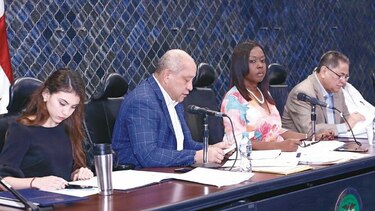 Diputados cuestionan al consorcio del cuarto puente
