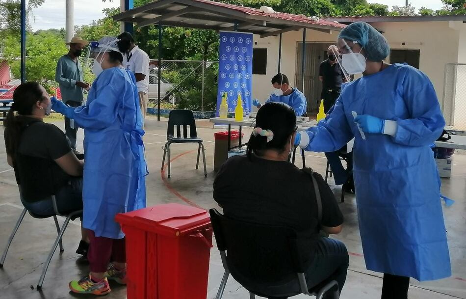 Disminuyen contagios de covid-19; hay 15,328 casos activos en Panamá