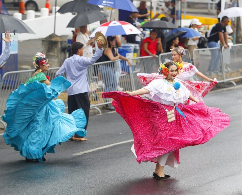 Panamá celebra el Día de los Símbolos Patrios con desfiles en el Casco Antiguo y Vía España