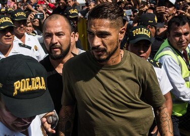 FIFA recibirá a Paolo Guerrero tras sanción del TAS