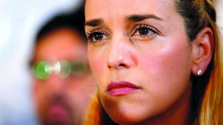 ‘Me quieren matar’; dice Lilian Tintori, la esposa de López