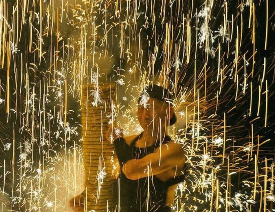 Ministerio de Salud pide a la población que evite que menores usen fuegos artificiales