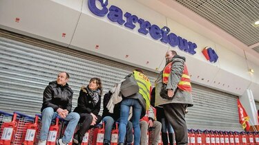 Carrefour ofrecería planes de retiro