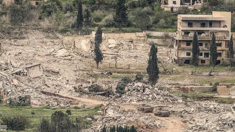 Macron anuncia la muerte de un soldado francés de la ONU en Líbano y apunta a Hizbulá
