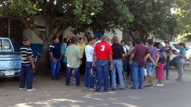 Residentes se toman oficina regional del Idaan por falta de agua