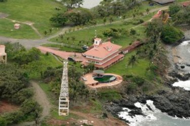 Gobierno beneficia a Mireya Moscoso