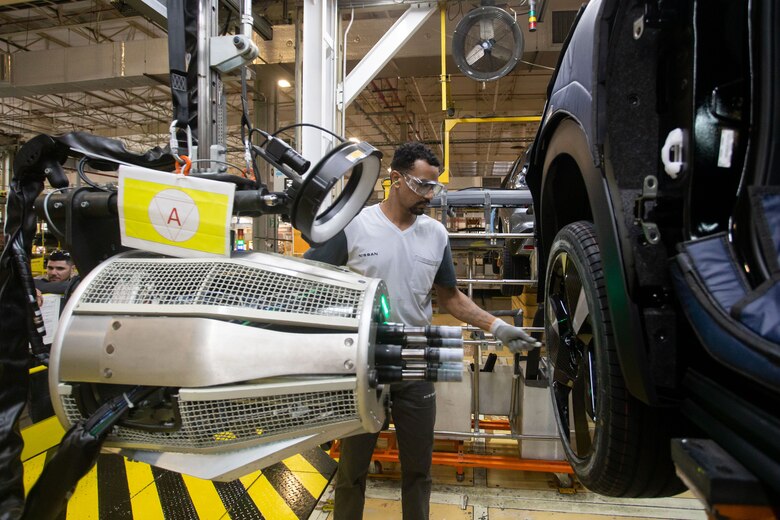 Nissan prepara el escenario para el cambio con el audaz plan RE:NISSAN