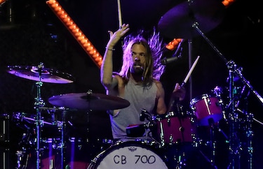 El baterista de Foo Fighters consumió opioides, marihuana y antidepresivos antes de morir