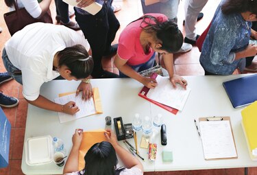 La población adulta gana espacio en el mercado laboral