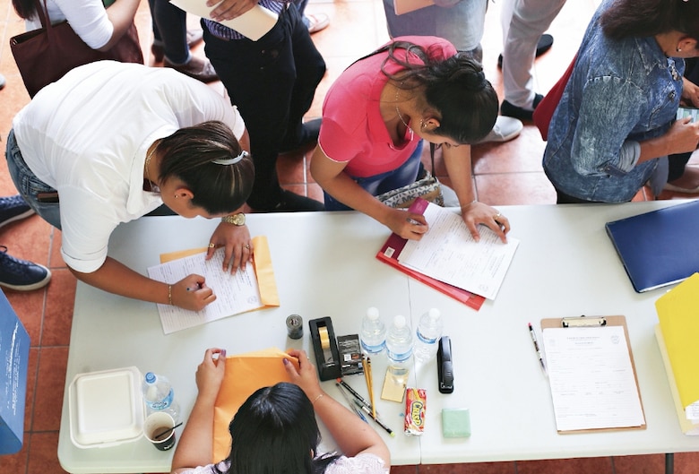 La población adulta gana espacio en el mercado laboral
