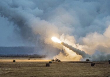 Ucrania anuncia que recibió lanzacohetes Himars estadounidenses