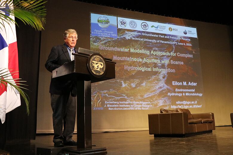 ‘Ustedes invierten mucho en cavar pozos y no están haciendo un buen trabajo’: Eilon Adar