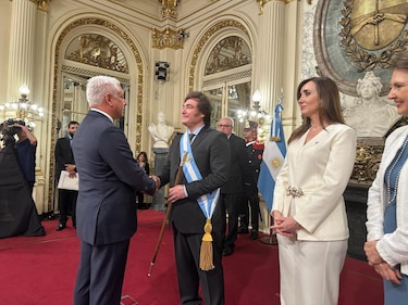 El ministro panameño José Simpson Polo acudió a la toma de posesión de Javier Milei en Argentina