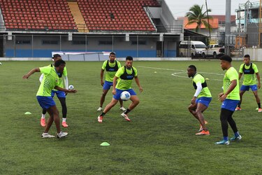 Los Monjes de San Francisco afinan la estrategia para levantar su décima estrella