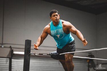 Crush hace realidad una de sus metas en la lucha libre