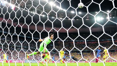 Poesía, refugio contra la Eurocopa