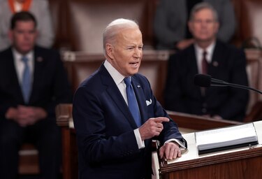Biden decretó embargo sobre importación de petróleo y gas ruso