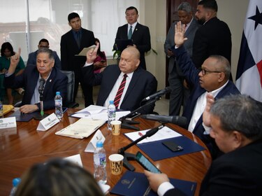 Diputados de la Comisión de Credenciales archivaron denuncias contra magistrados de la Corte