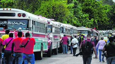 Gobierno lanza advertencia a transportistas