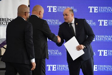 El regaño de Juncá a los diputados electos en la entrega de credenciales