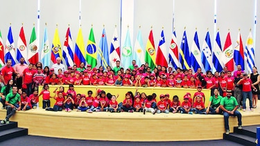 Verano feliz de Banesco Panamá en el Parlatino