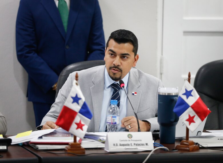 ¿Cuánto gasta el Estado en alquileres de oficinas? Diputado pide información a Contraloría