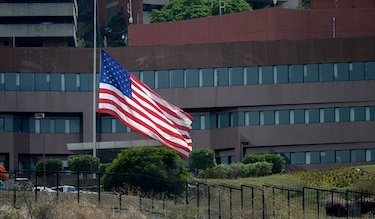 Estados Unidos exige a dos diplomáticos de Venezuela abandonar el país en 48 horas