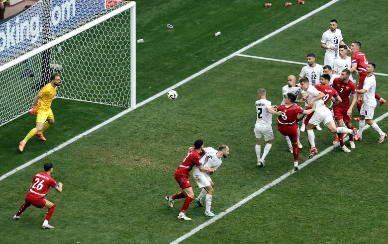 Jovic deja viva a Serbia y enfría a Eslovenia