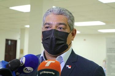 Ivette Berrío quedará al frente del Minsa, mientras el ministro Sucre se somete a una evaluación médica
