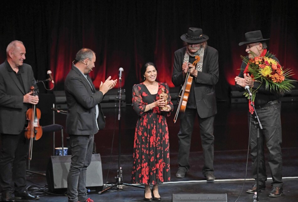 Monika Lakatos, la voz de los gitanos